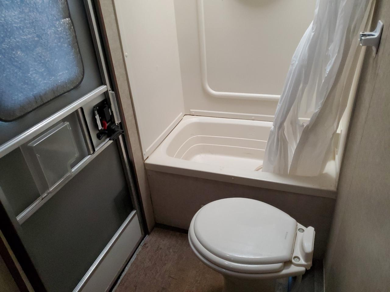 2015 KEYSTONE HIDEOUT